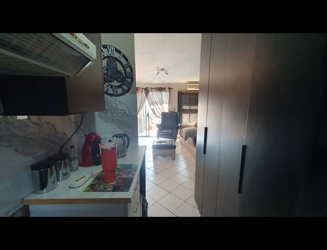 2 BEDROOM SECTIONAL TITLE FOR SALE IN SOUTH CREST